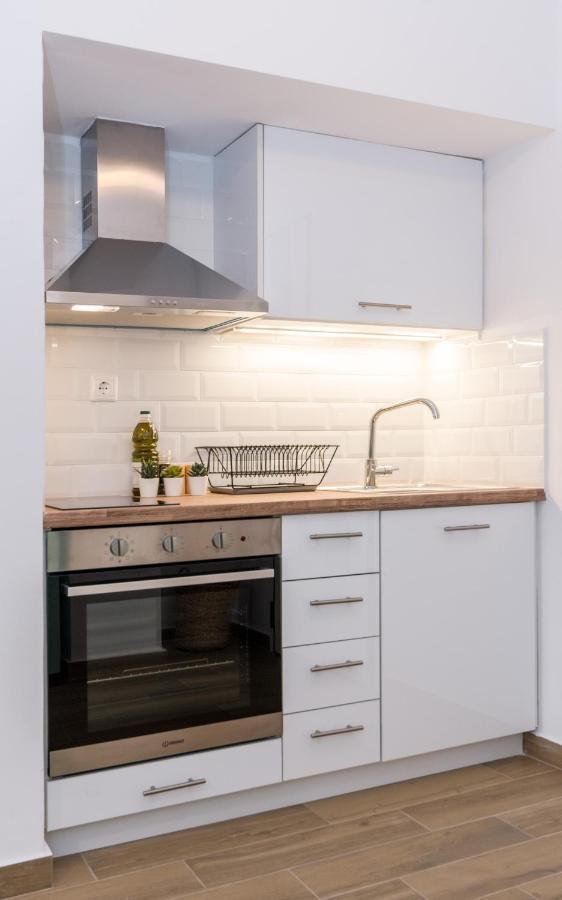 Wide Comfy Studio Apartment Centrally Located In Thissio Atena Exterior foto
